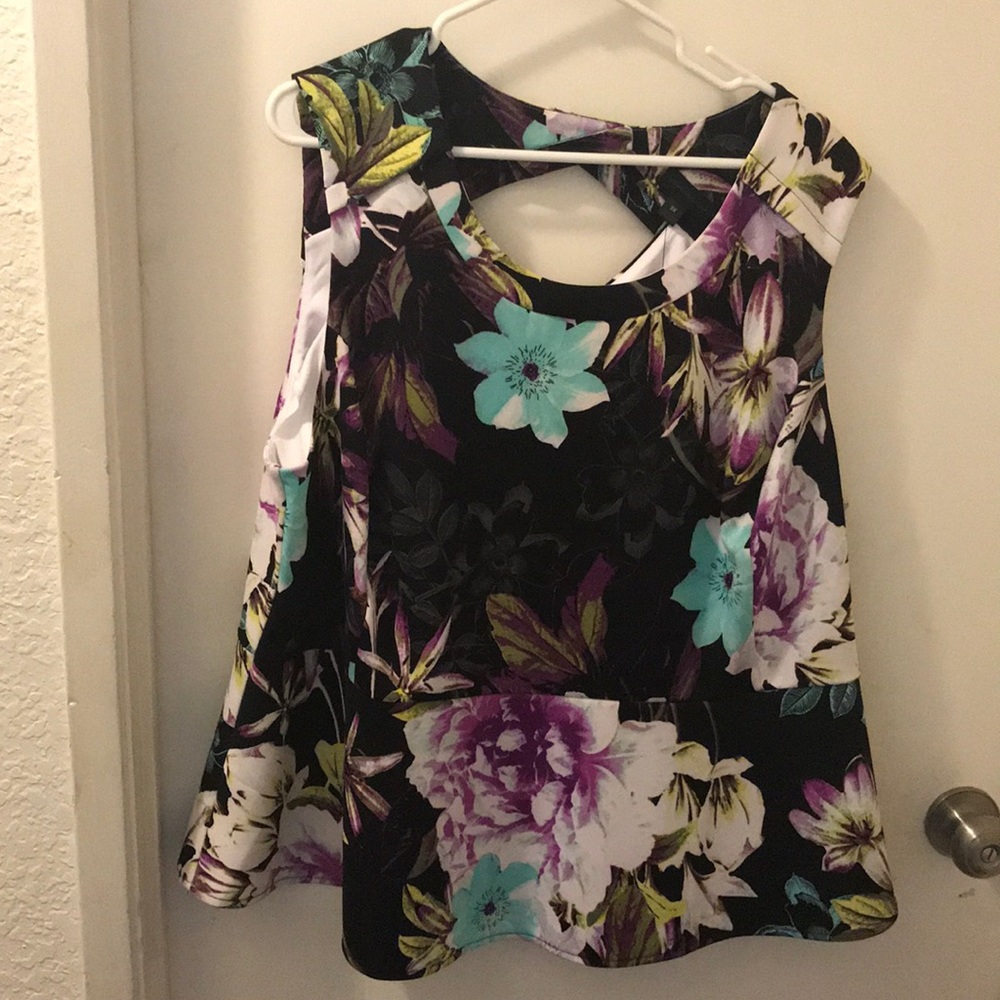 Floral sleeveless blouse